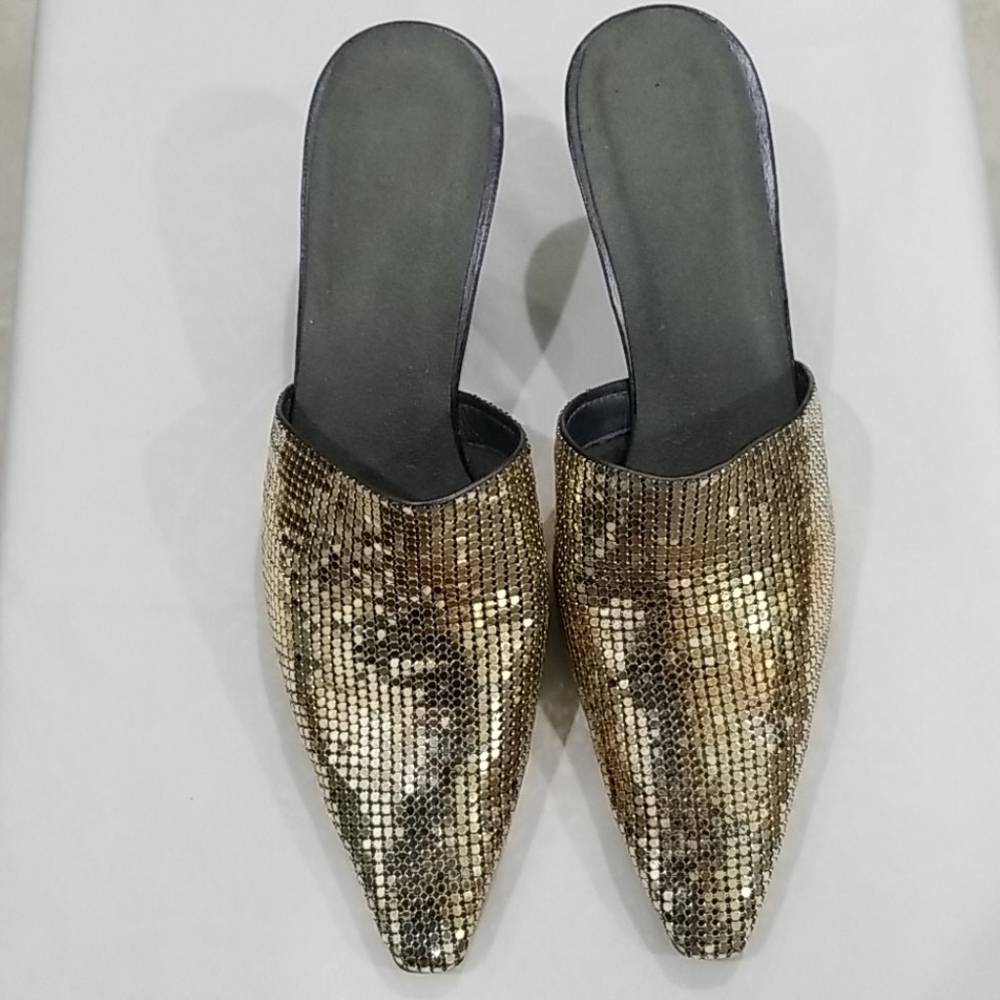 Stuart Weitzman Gold Metal Mesh Kitten Heel 8